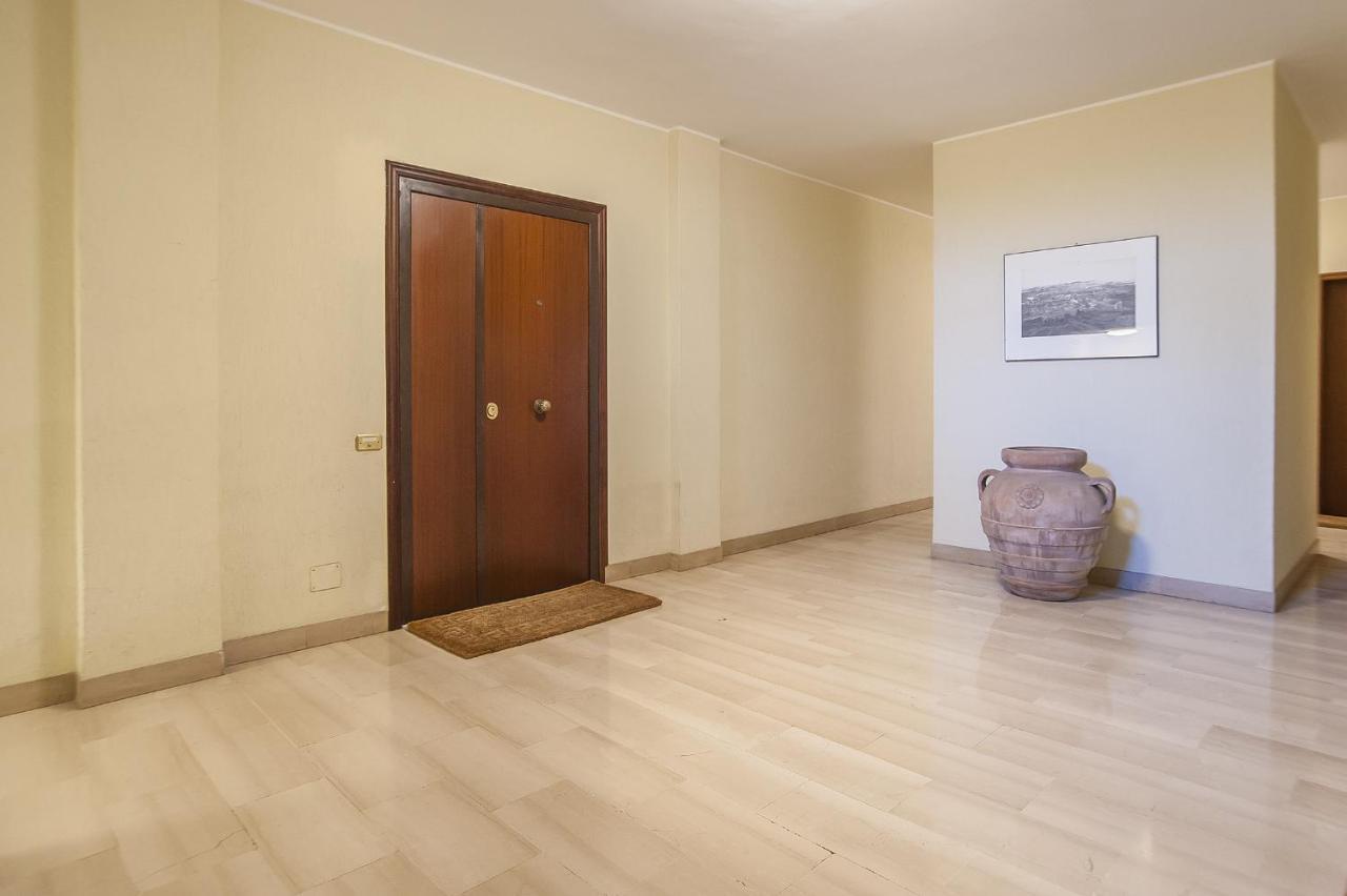 Apartment Eur Luminous And Large Family Terrace Rom
